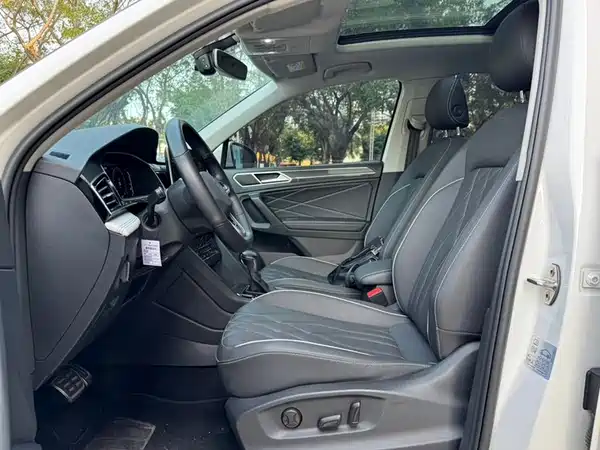 Volkswagen Tiguan L 2022