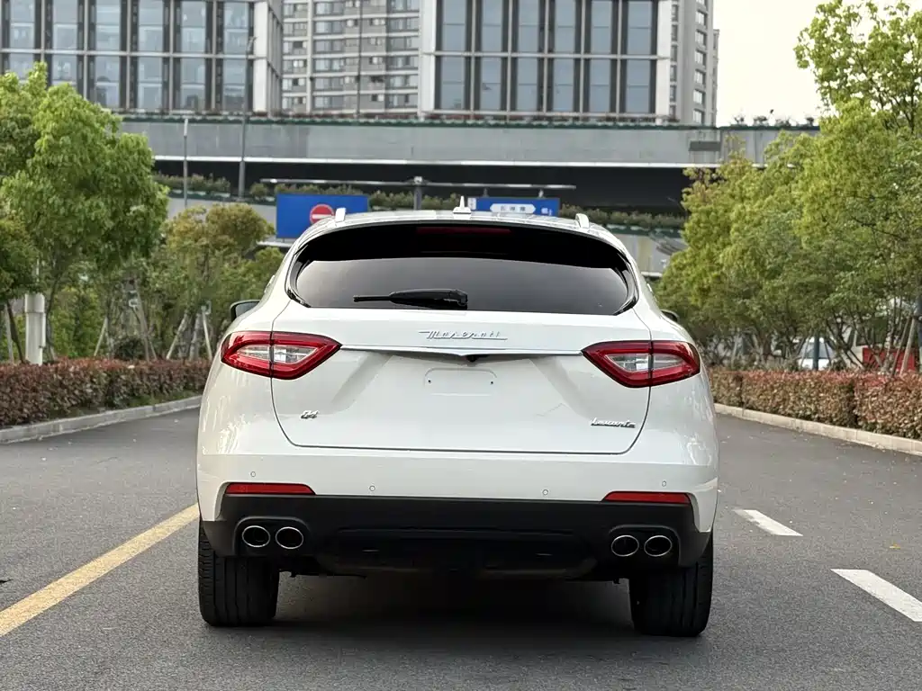 Maserati Levante 2020 — фото 18
