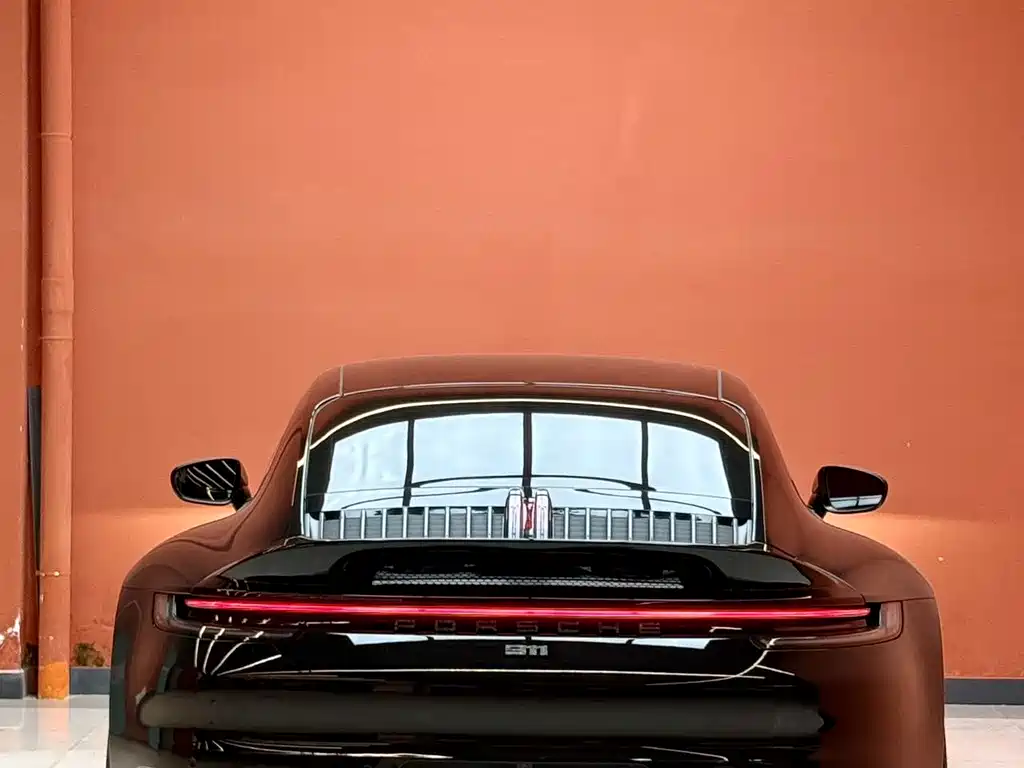 Porsche 911 2021 — фото 14