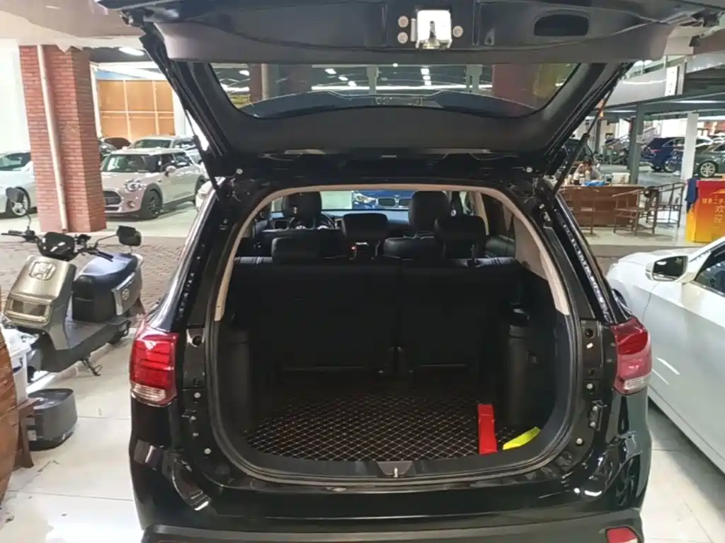 Mitsubishi Outlander 2020 — фото 19