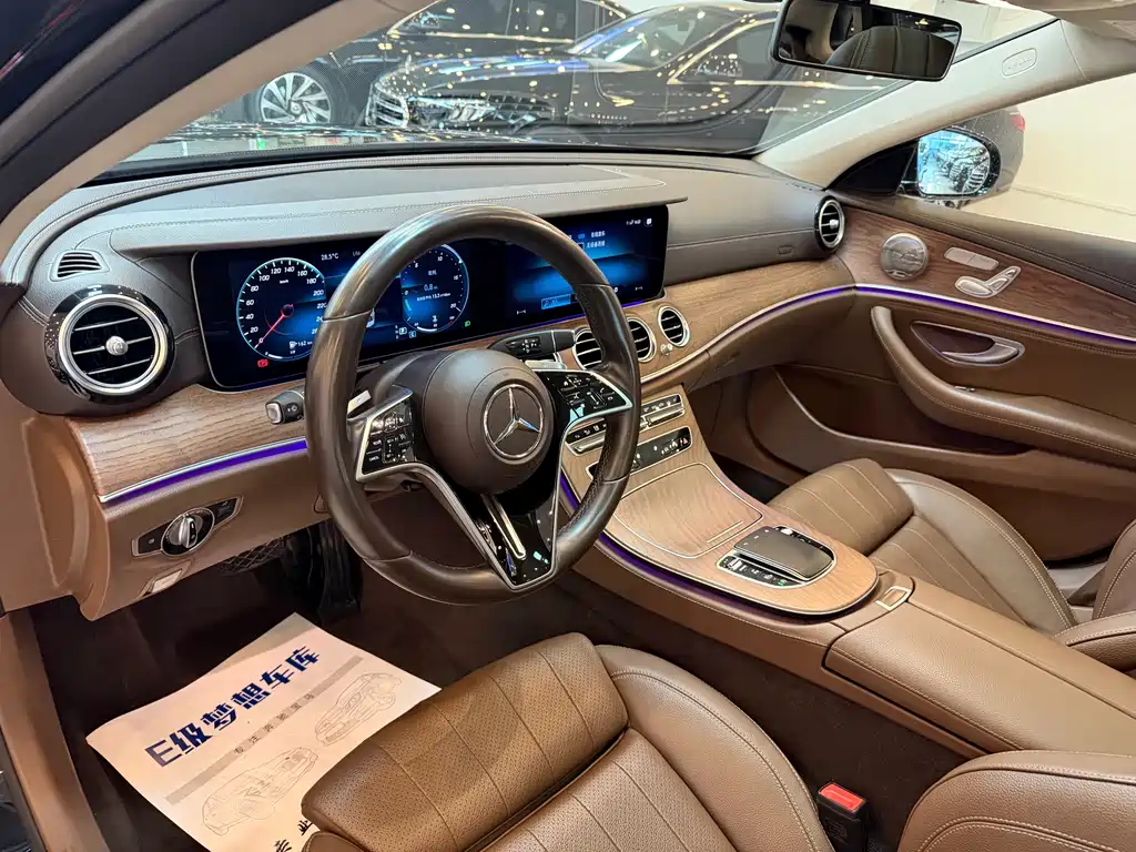 Mercedes-Benz E-Class 2022 — фото 10