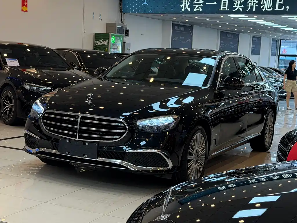 Mercedes-Benz E-Class 2022