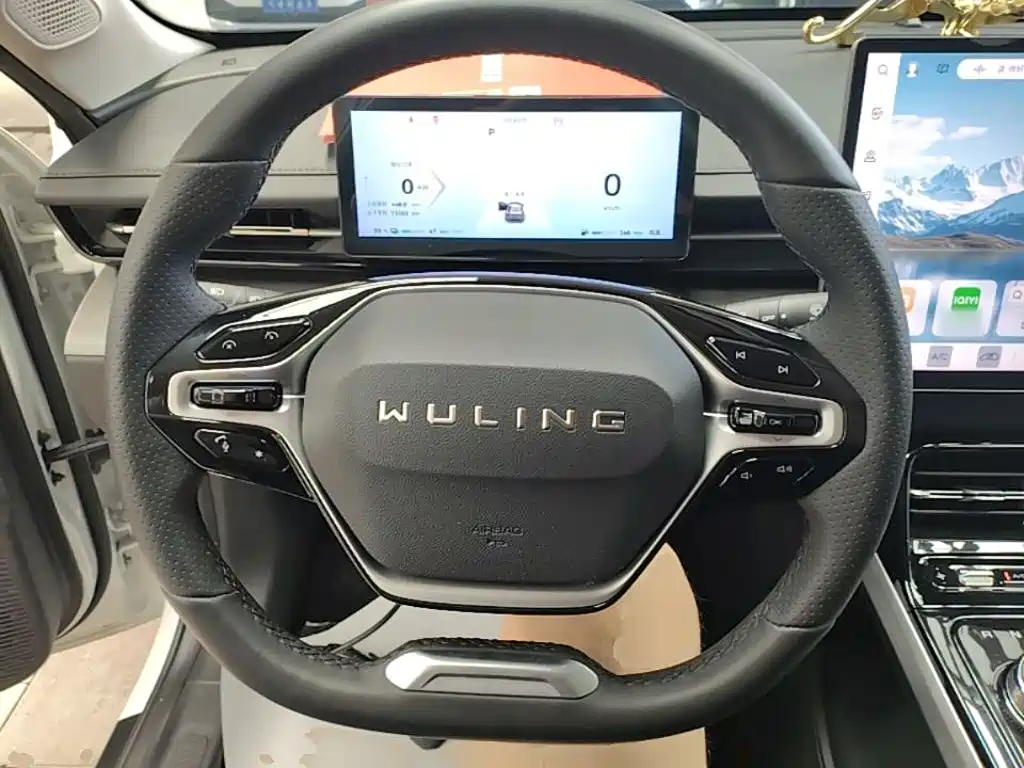 Wuling Starlight 2025 — фото 11