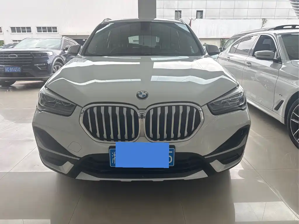 BMW X1 2021 — фото 2