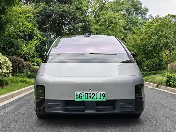 Li Auto MEGA 2025