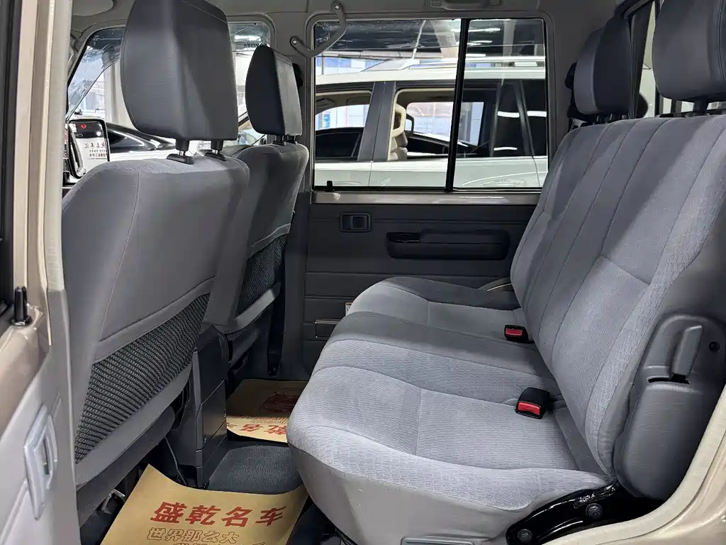 Toyota Land Cruiser 2020 — фото 26