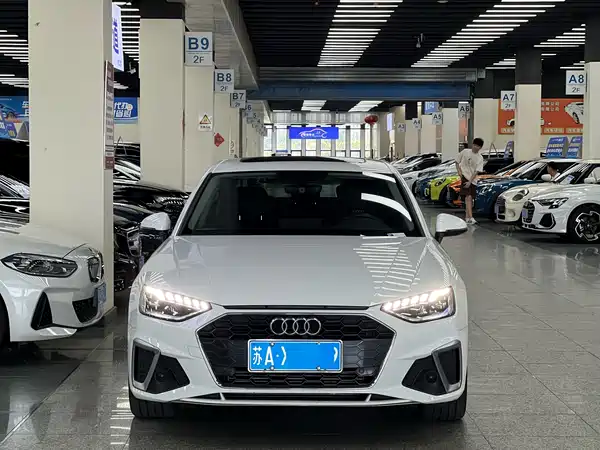 Audi A4L 2021