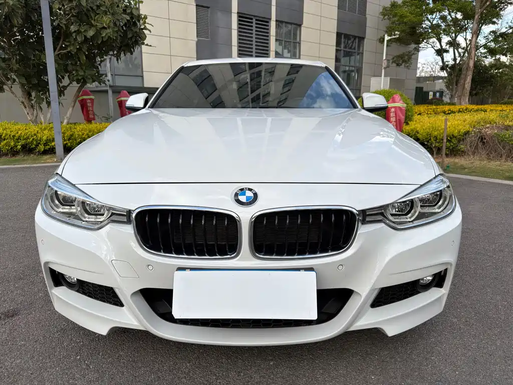 BMW 3 Series 2018 — фото 6