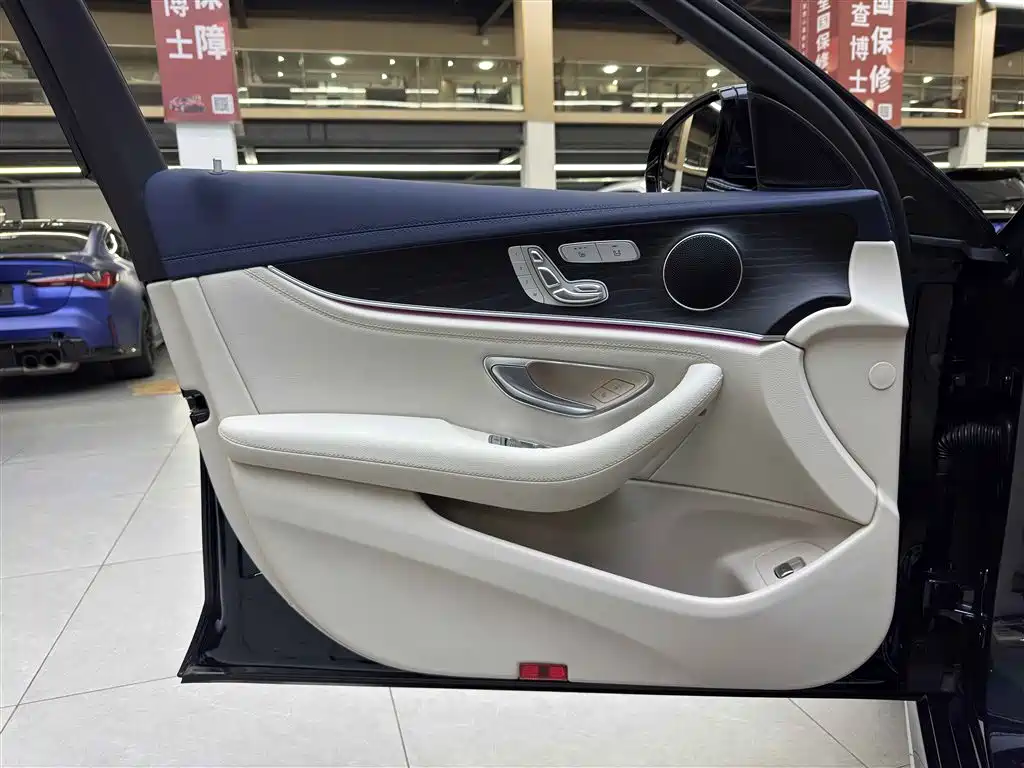 Mercedes-Benz E-Class 2023 — фото 12