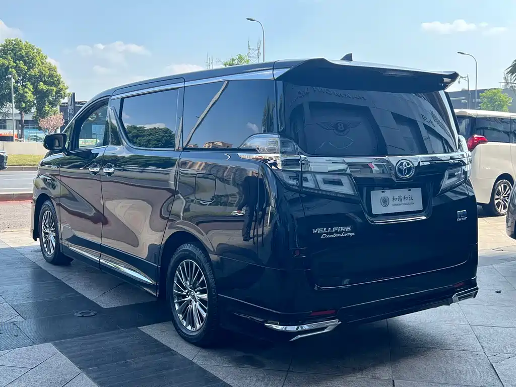 Toyota Vellfire 2021 — фото 13