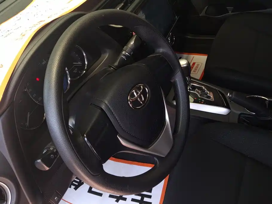 Toyota Corolla 2018 — фото 15
