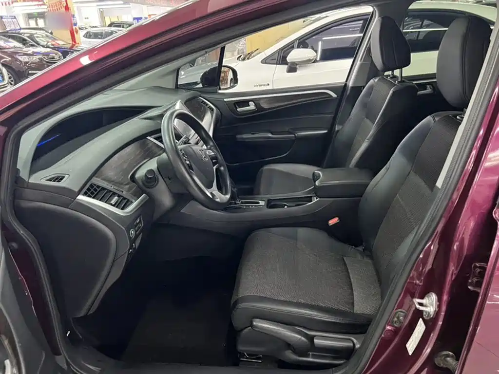 Honda Jade 2017 — фото 22