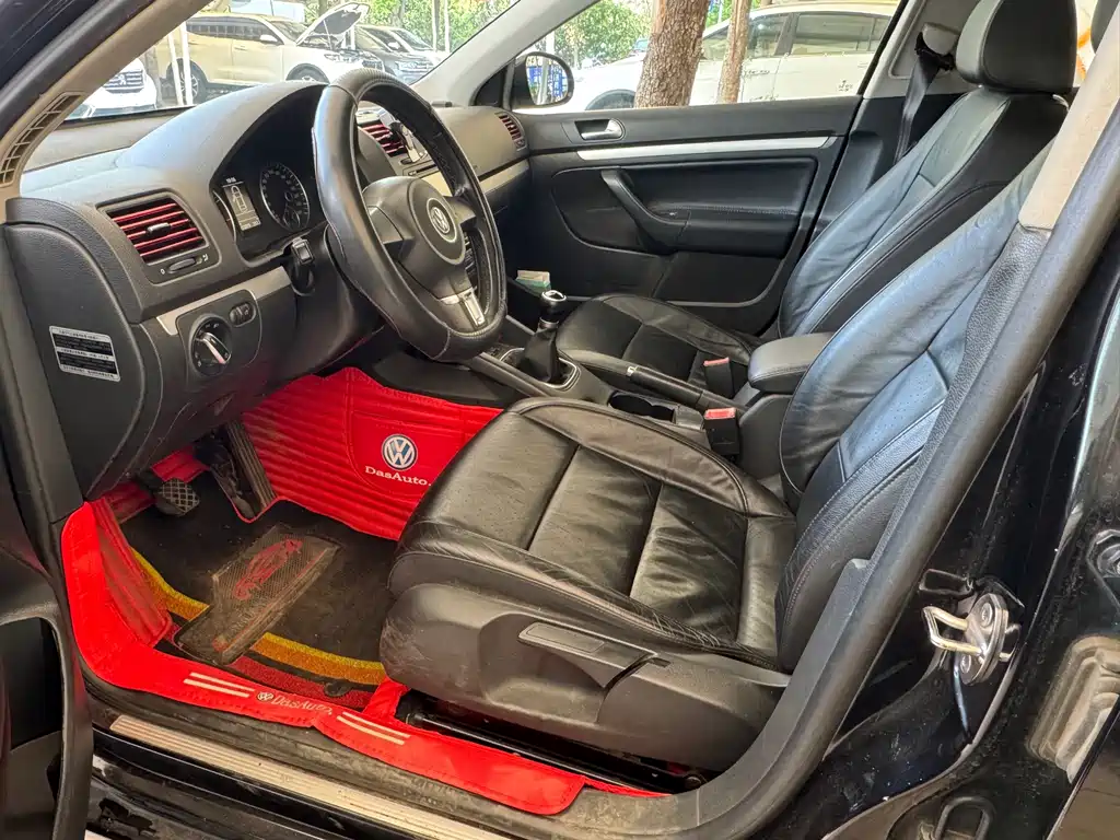 Volkswagen Sagitar 2011