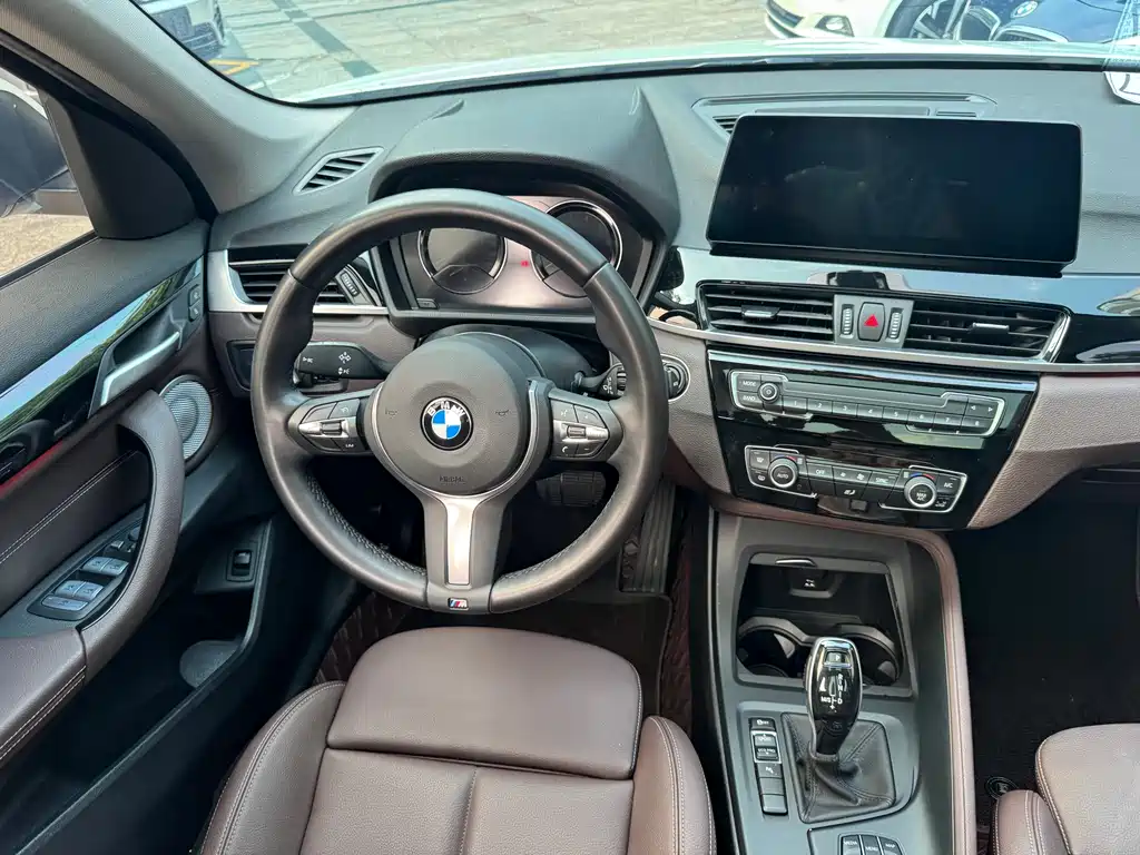 BMW X1 2022 — фото 8