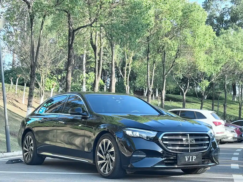 Mercedes-Benz E-Class 2024 — фото 3