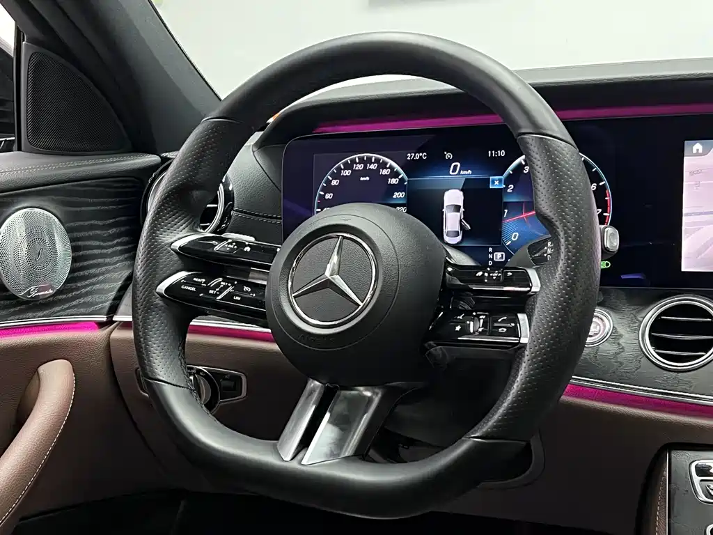 Mercedes-Benz E-Class 2021 — фото 17