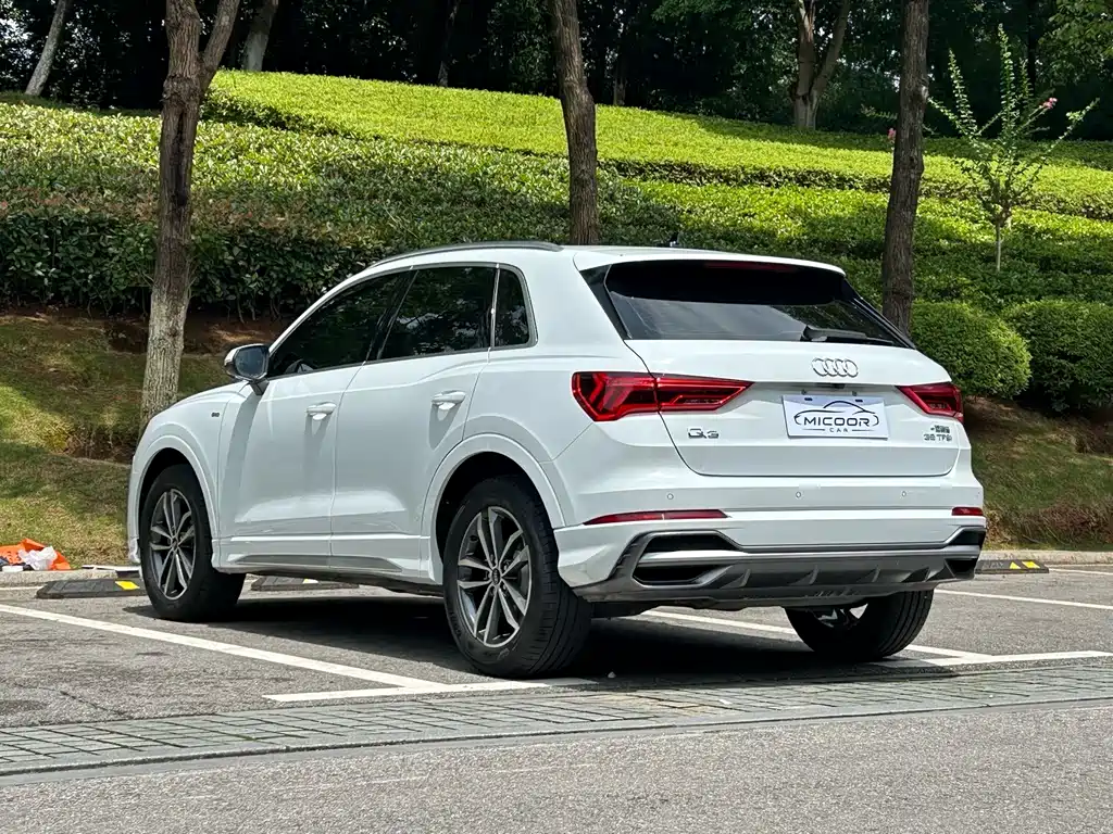 Audi Q3 2022 — фото 16