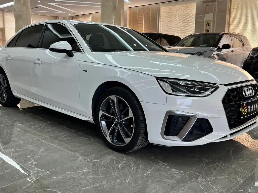 Audi A4L 2021