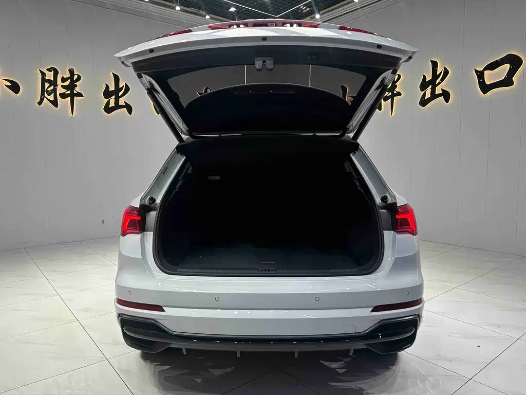 Audi Q3 2022 — фото 14