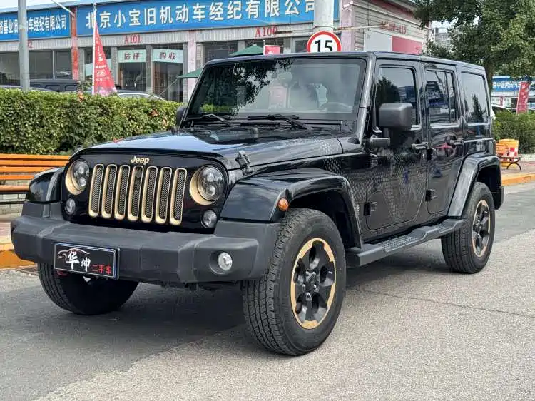 Jeep Wrangler 2014 — фото 1