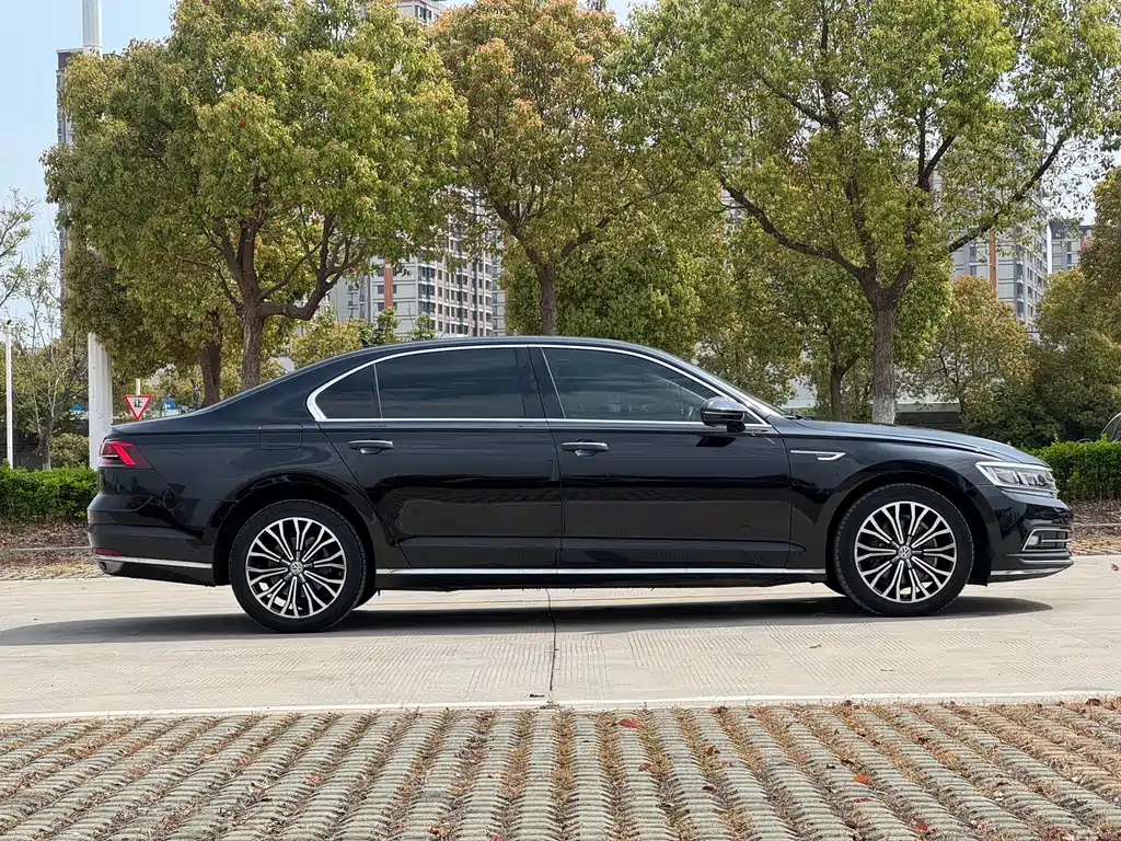 Volkswagen Phideon 2019 — фото 4