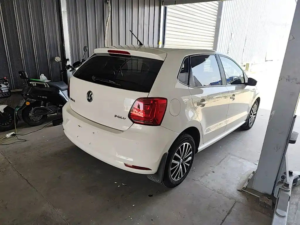 Volkswagen Polo 2015
