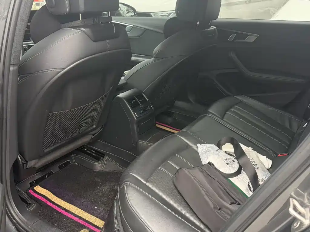Audi A4L 2024