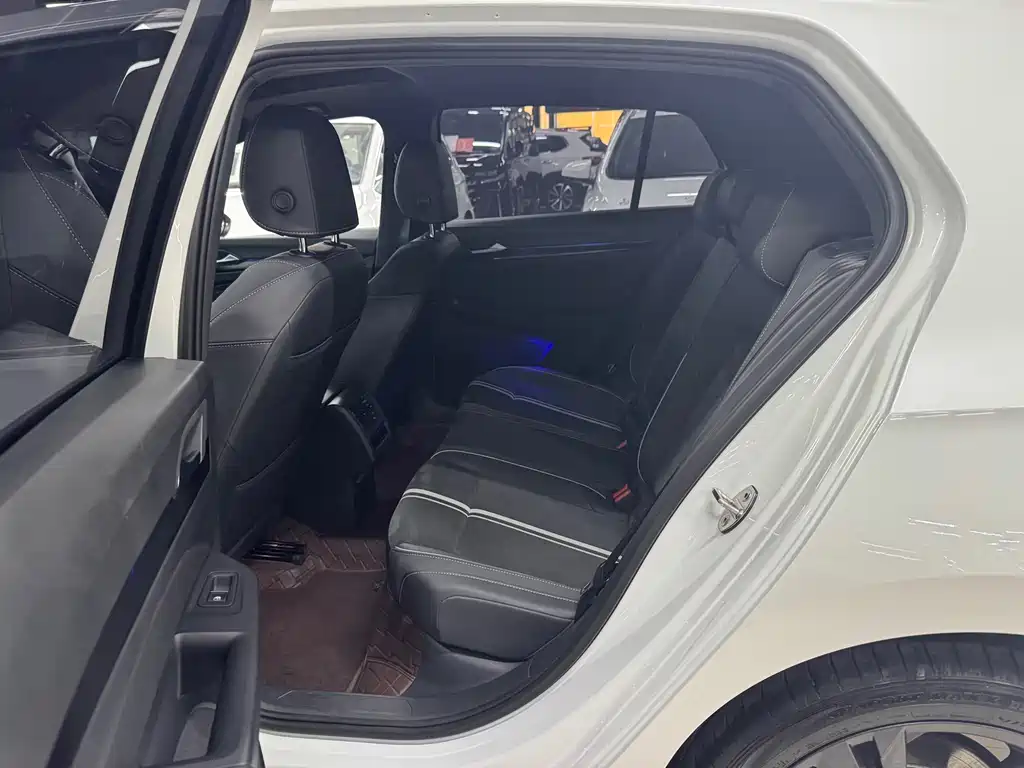 Volkswagen Golf 2022