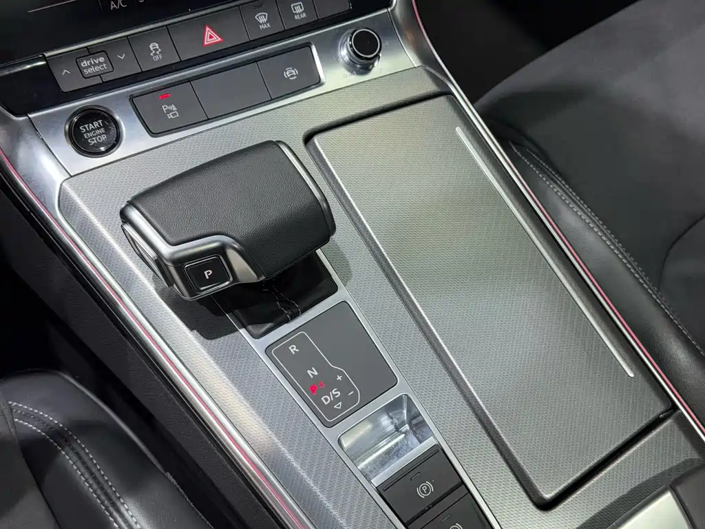 Audi A7L 2024 — фото 15