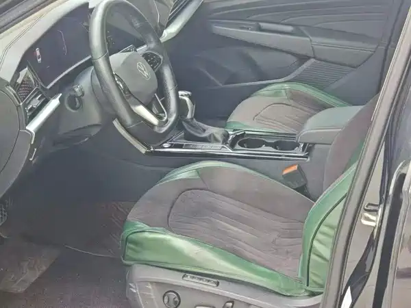 Volkswagen Passat Plug-In Hybrid 2022