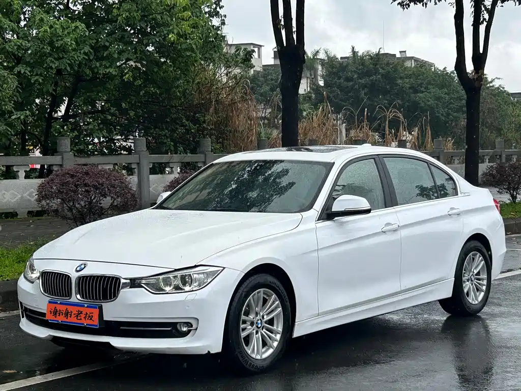 BMW 3 Series 2013 — фото 1