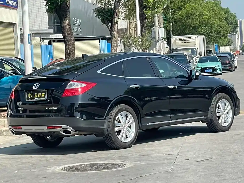 Honda Crosstour 2015 — фото 9