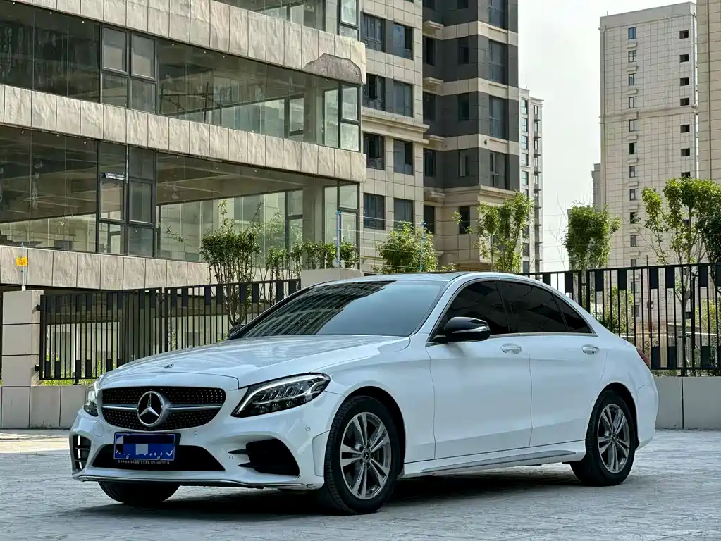 Mercedes-Benz C-Class 2020