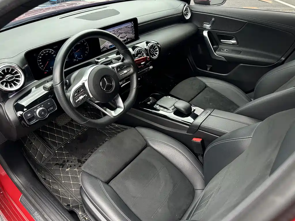 Mercedes-Benz A-Class 2023 — фото 8