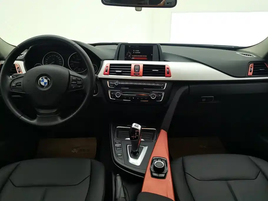 BMW 3 Series 2015 — фото 12