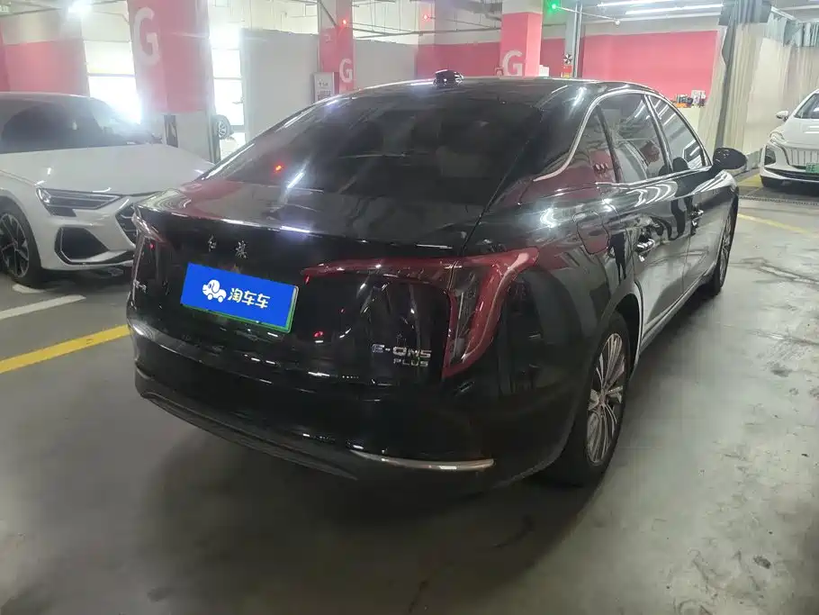 Hongqi E-QM5 2023 — фото 3