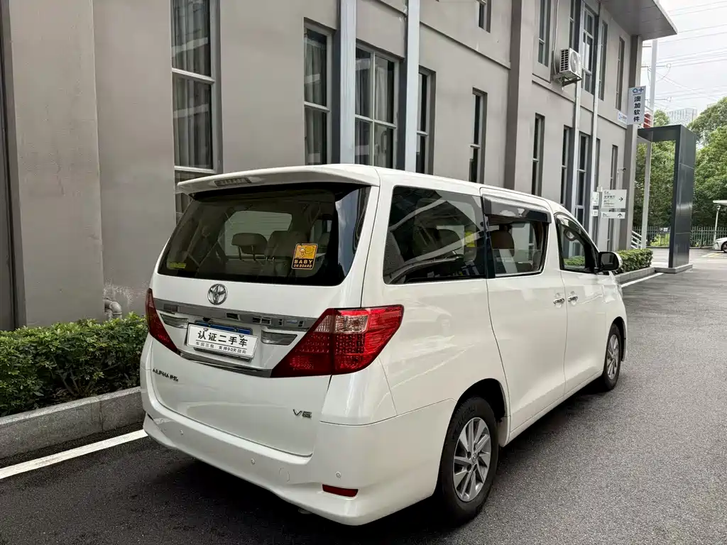Toyota Alphard 2014 — фото 3