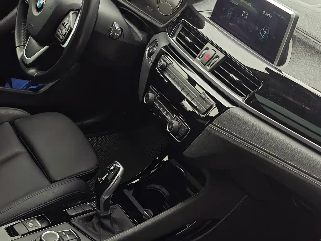 BMW X2 2019 — фото 19