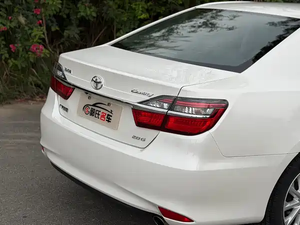 Toyota Camry 2015