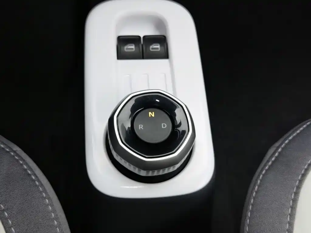 Geely Galaxy Panda 2025 — фото 13