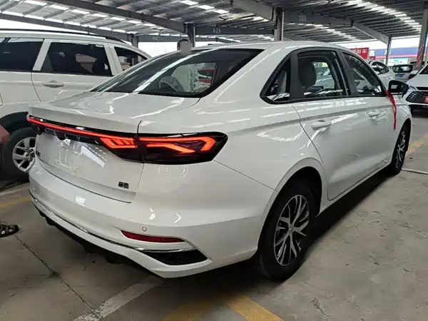 Geely Emgrand 2026