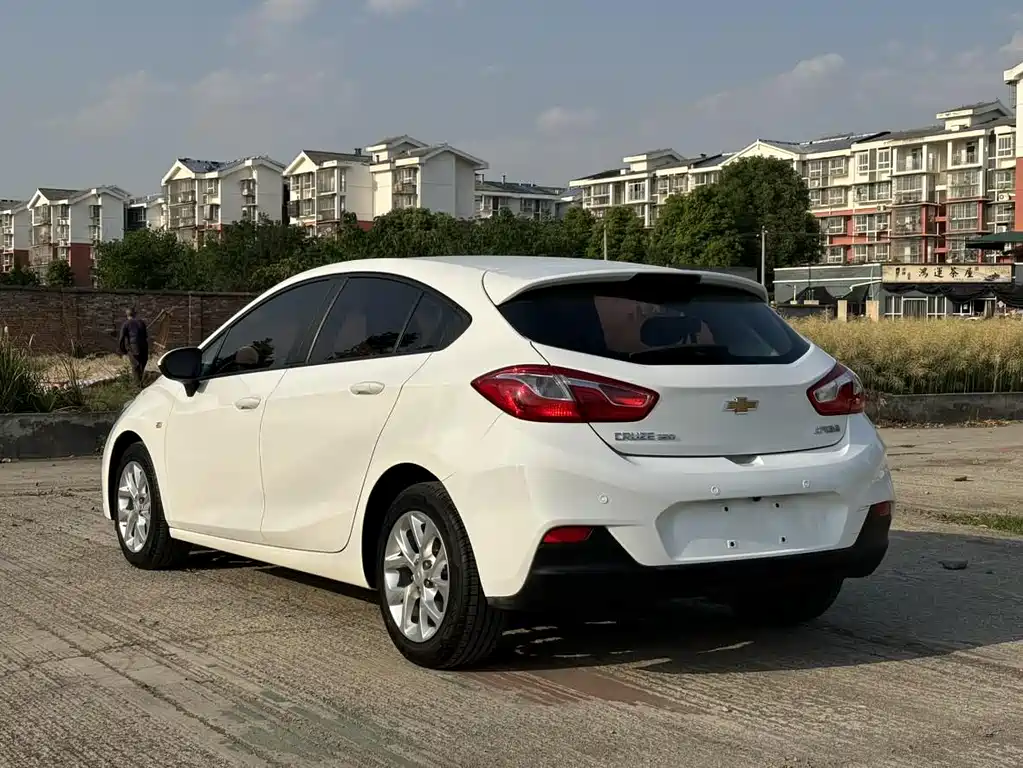 Chevrolet Cruze 2019 — фото 12