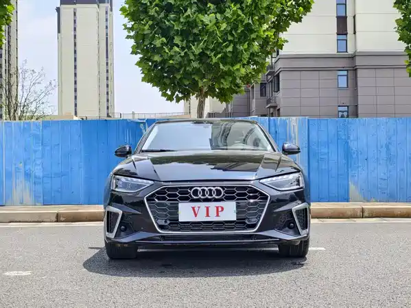 Audi A4L 2020