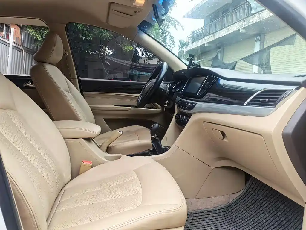 Baojun 730 2016