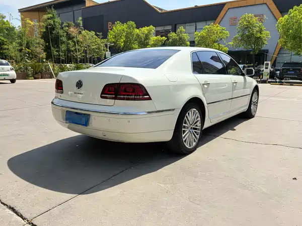Volkswagen Phaeton 2014