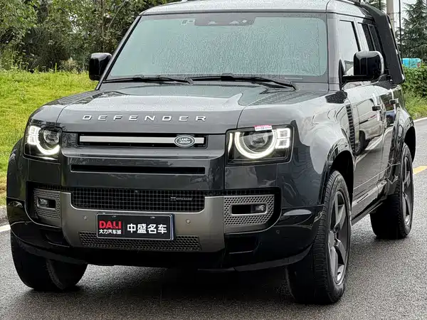 Land Rover Defender 2023