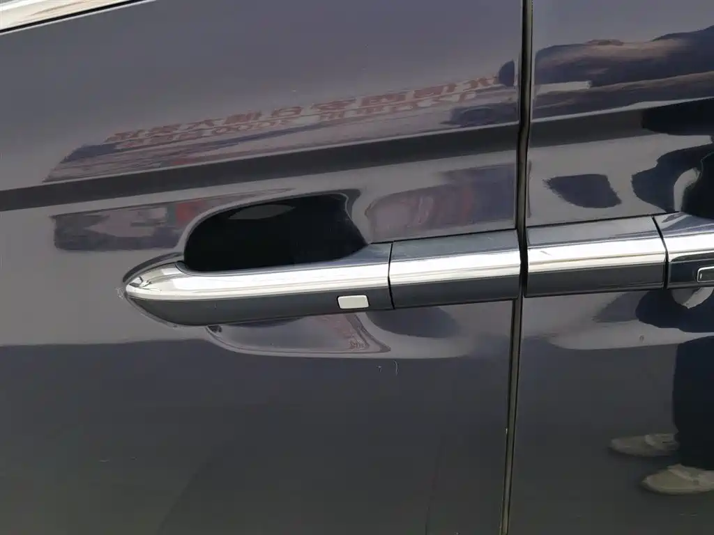 Roewe iMAX8 2020 — фото 18