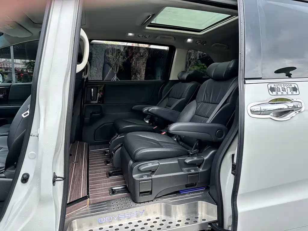 Honda Odyssey 2019 — фото 14