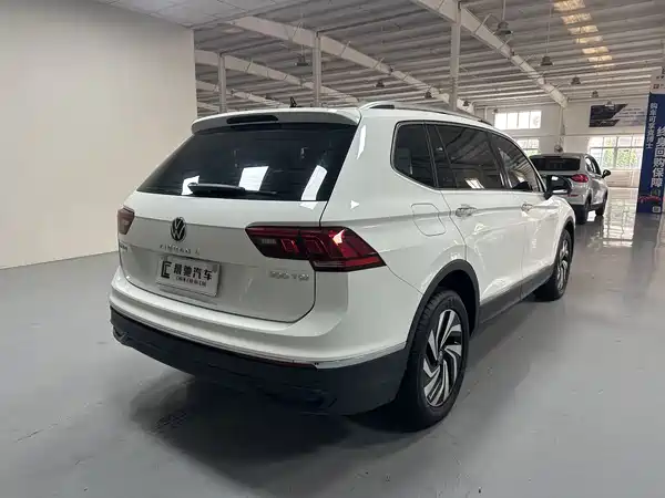 Volkswagen Tiguan L 2025