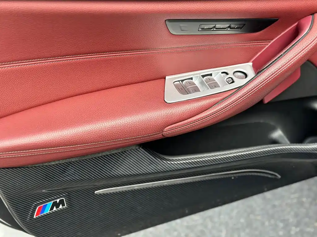 BMW 5 Series 2020 — фото 18